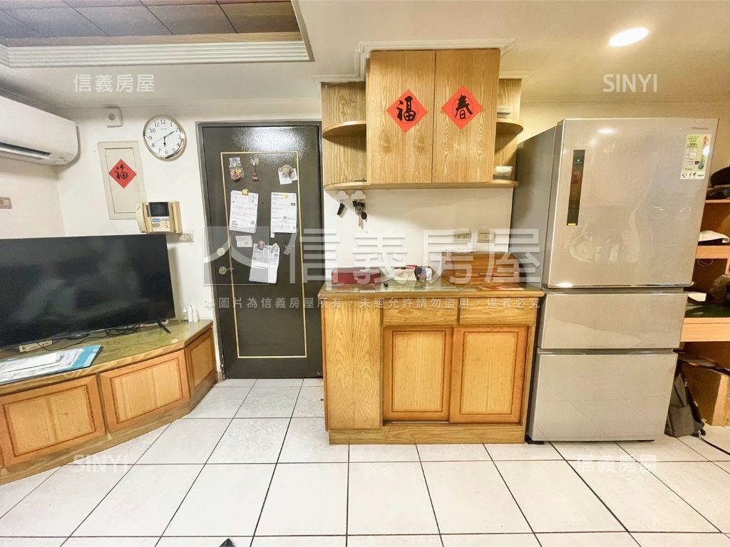 邊間高樓亮麗３房房屋室內格局與周邊環境