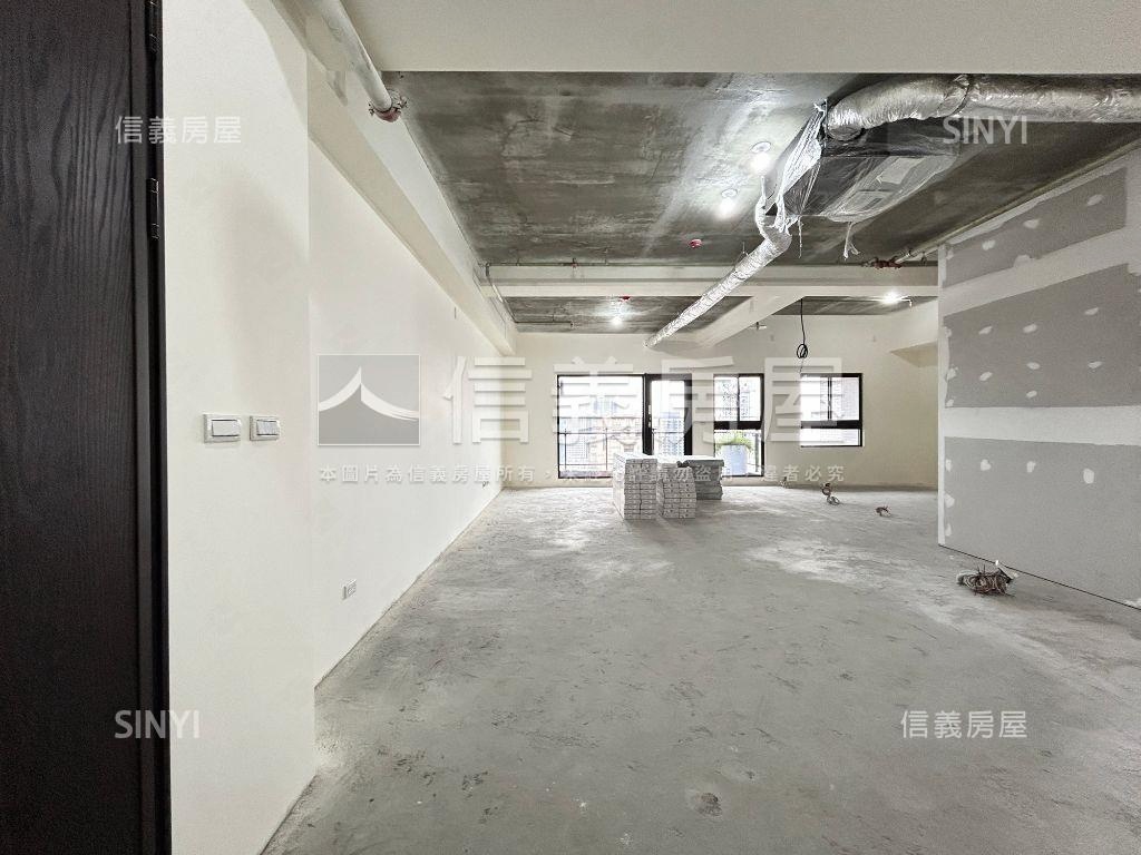 國泰ＴＨＥＰＡＲＫ高樓戶房屋室內格局與周邊環境