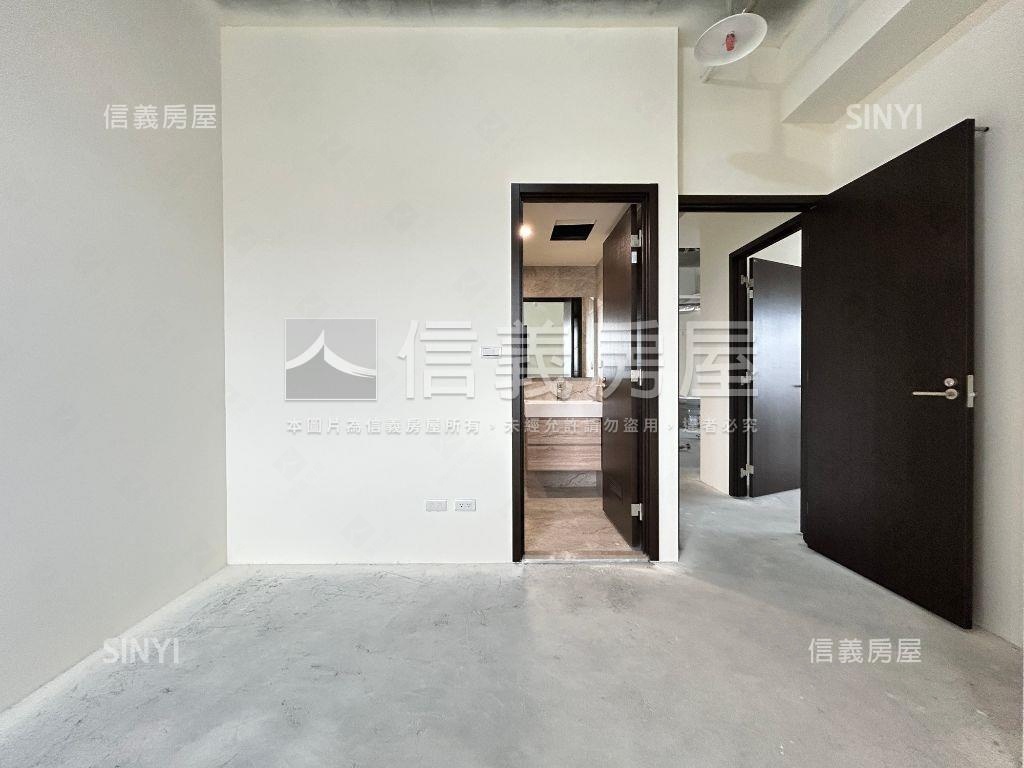 國泰ＴＨＥＰＡＲＫ高樓戶房屋室內格局與周邊環境