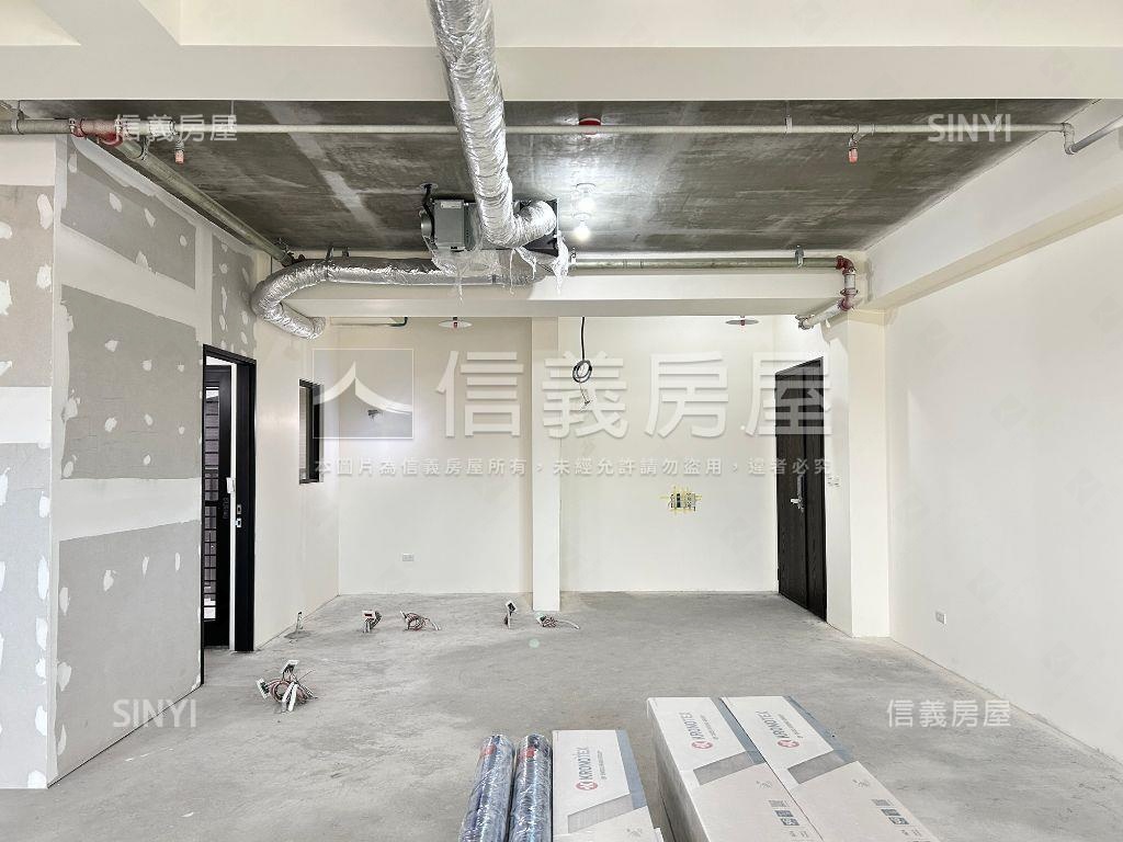 國泰ＴＨＥＰＡＲＫ高樓戶房屋室內格局與周邊環境