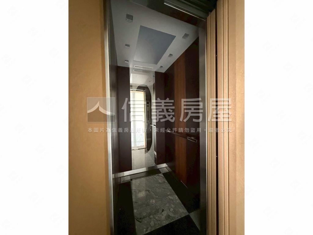 再一間神岡透天晶鑽吾璽房屋室內格局與周邊環境