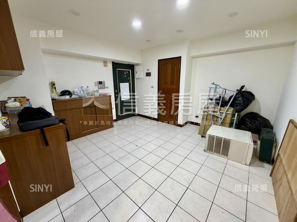 青潭邊間電梯三房房屋室內格局與周邊環境