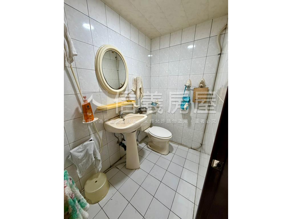 青潭邊間電梯三房房屋室內格局與周邊環境