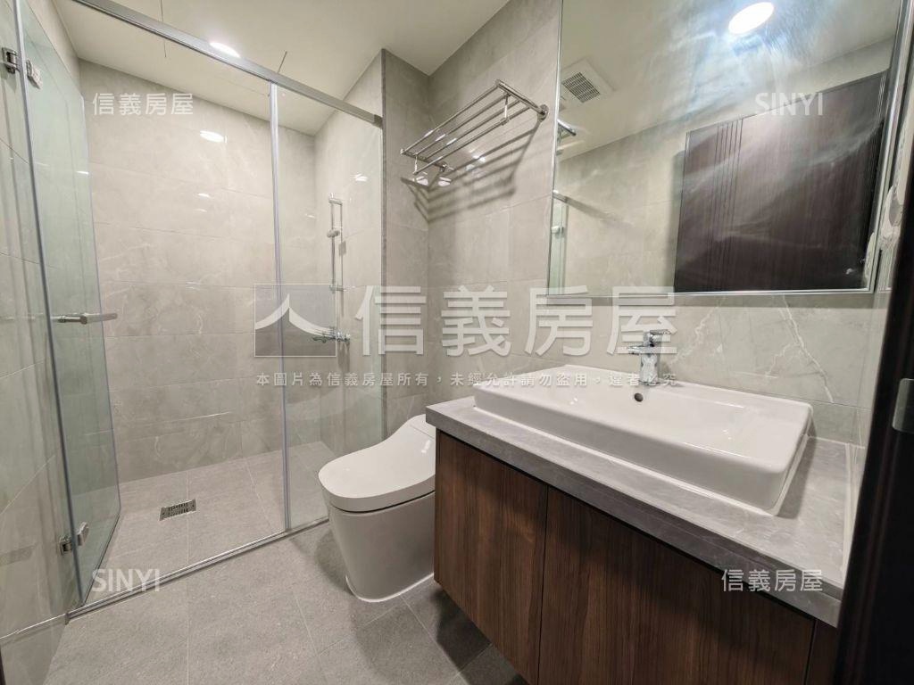 三地艾美館全新兩房車位房屋室內格局與周邊環境