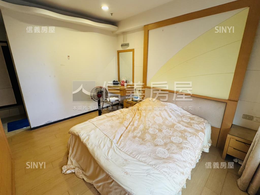 臻愛巴黎三房車位房屋室內格局與周邊環境