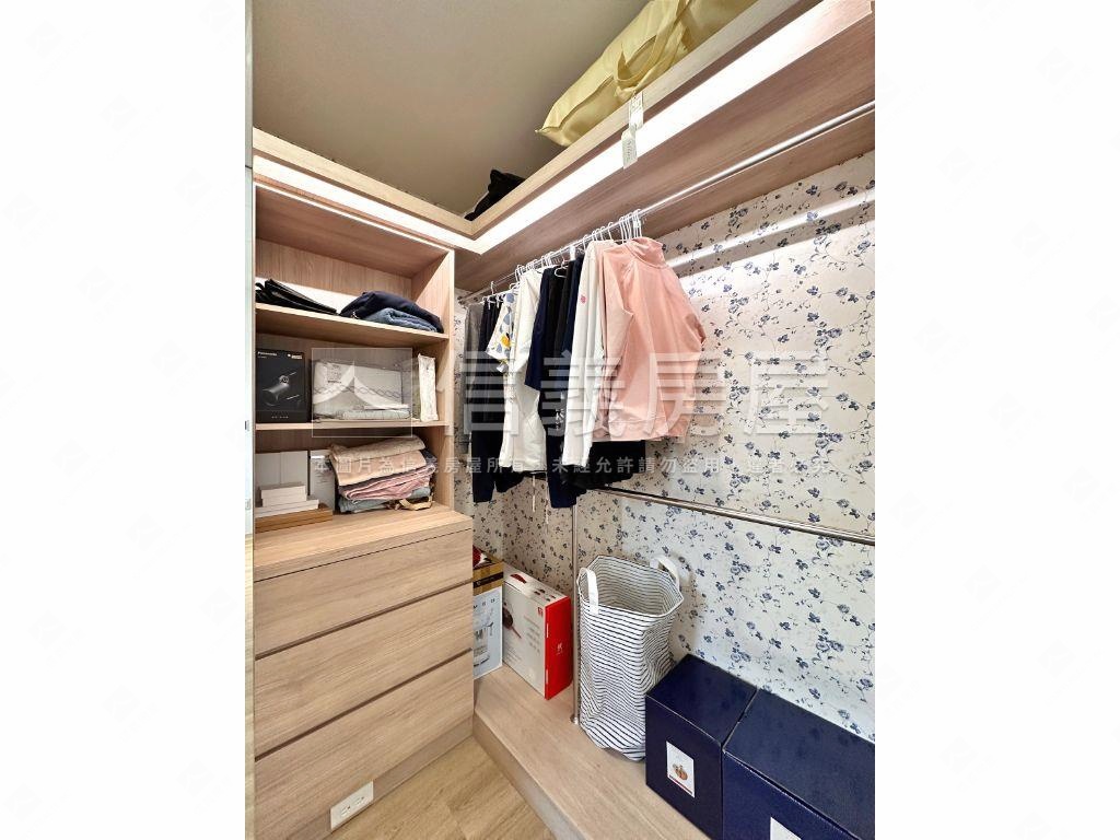 悅河‧河景第一排精美三房房屋室內格局與周邊環境