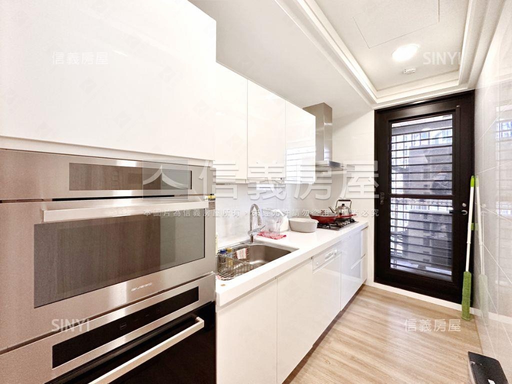 悅河‧河景第一排精美三房房屋室內格局與周邊環境