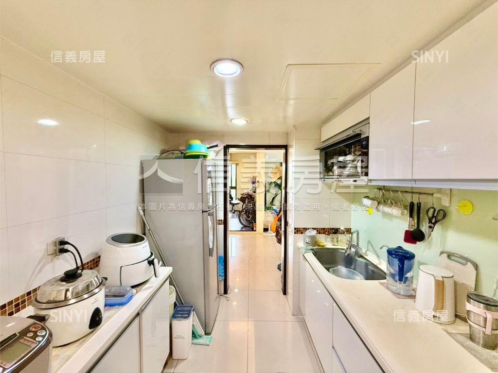 北美館綠意校景四房房屋室內格局與周邊環境