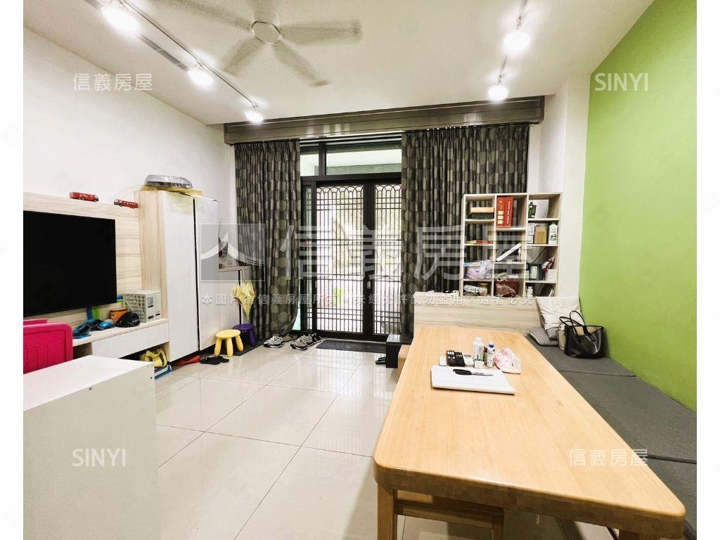 東勢㊣輕屋齡㊣大氣透天㊣房屋室內格局與周邊環境