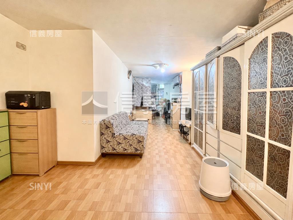 大馬路上黃金小公寓房屋室內格局與周邊環境