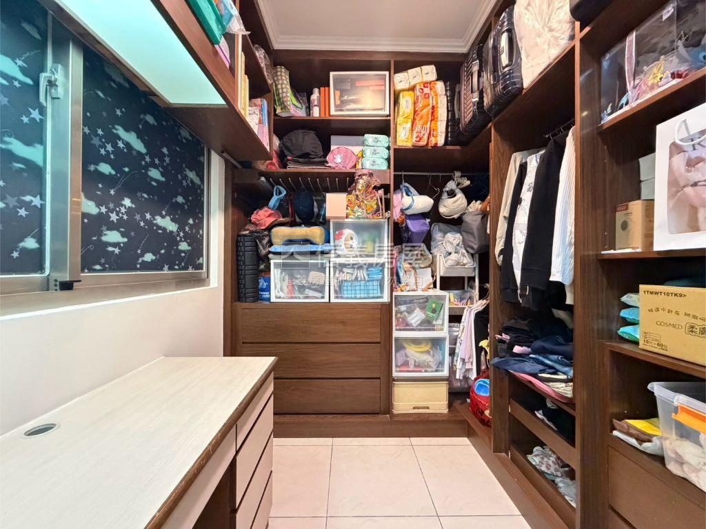 楓江春曉邊間三房車位房屋室內格局與周邊環境