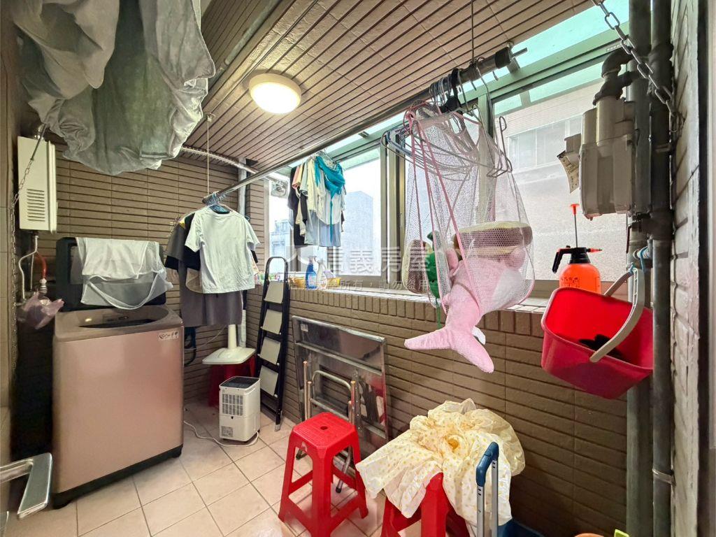 楓江春曉邊間三房車位房屋室內格局與周邊環境