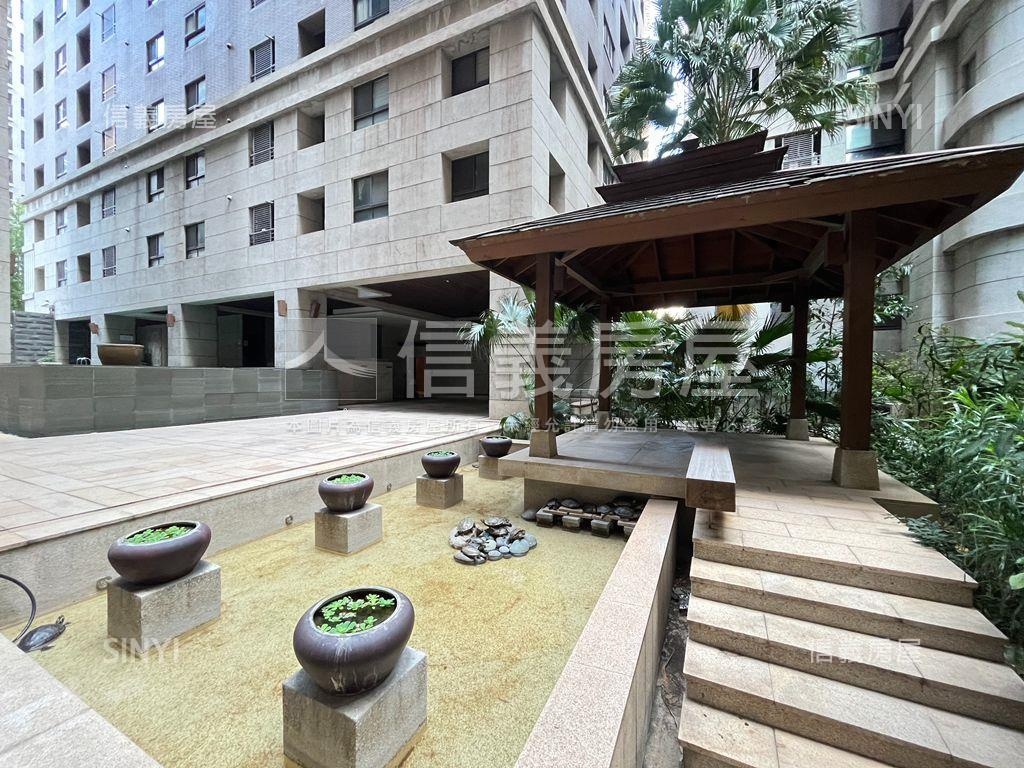 鄉林凱撒高樓三房車位房屋室內格局與周邊環境