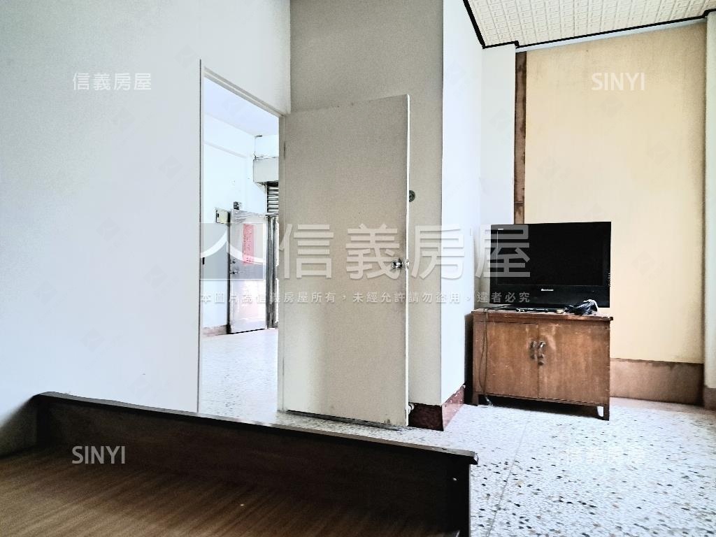 潭子角間大砌磅礴透天讚房屋室內格局與周邊環境