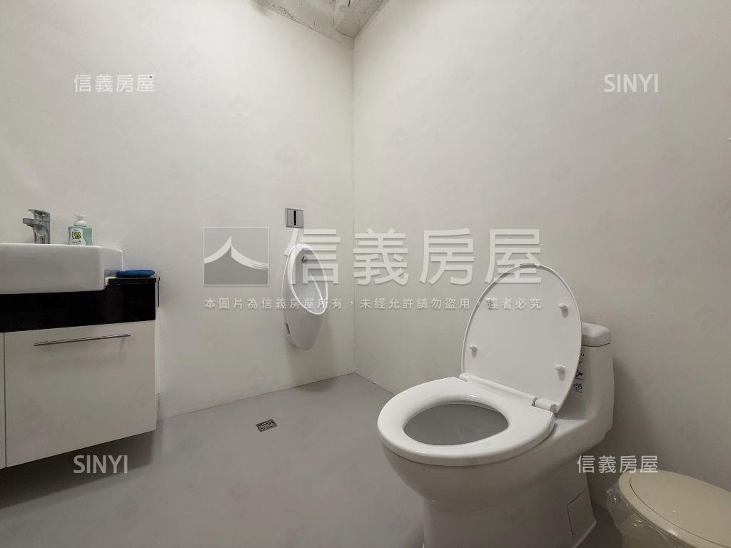 正師大路雙層黃金面寬店面房屋室內格局與周邊環境