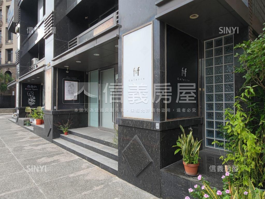 正師大路雙層黃金面寬店面房屋室內格局與周邊環境