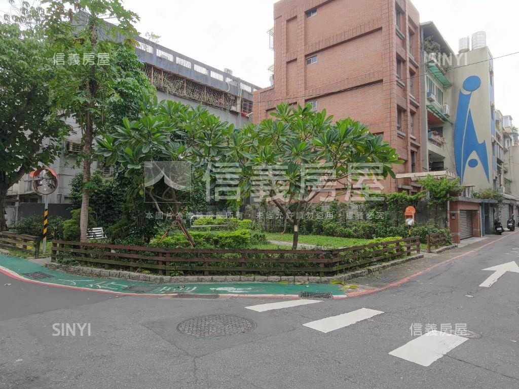 正師大路雙層黃金面寬店面房屋室內格局與周邊環境