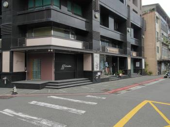 師大路夾層大面寬黃金店面