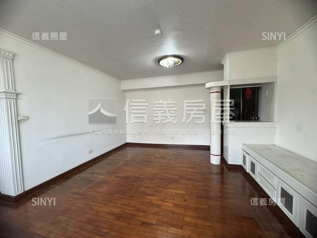 成功國宅高樓房屋室內格局與周邊環境