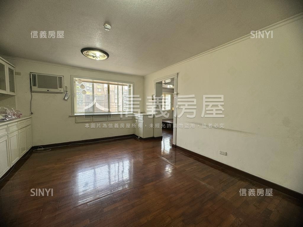 成功國宅高樓房屋室內格局與周邊環境