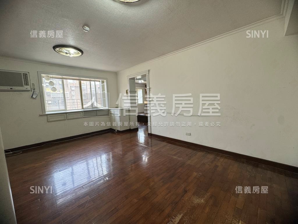 成功國宅高樓房屋室內格局與周邊環境