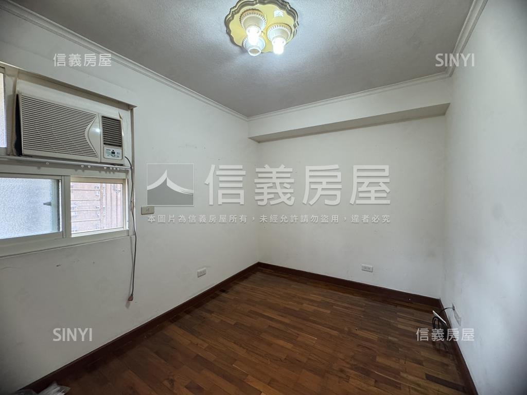 成功國宅高樓房屋室內格局與周邊環境
