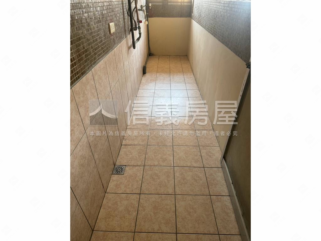 成功國宅高樓房屋室內格局與周邊環境