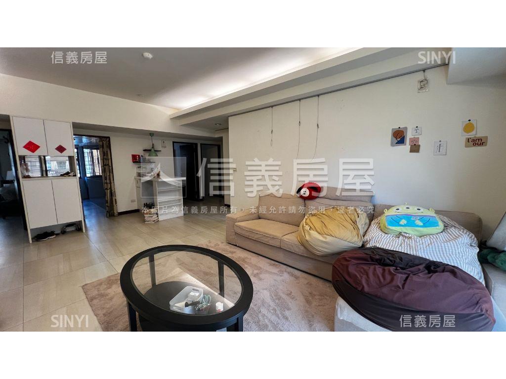 桂冠高樓精裝四房車位房屋室內格局與周邊環境