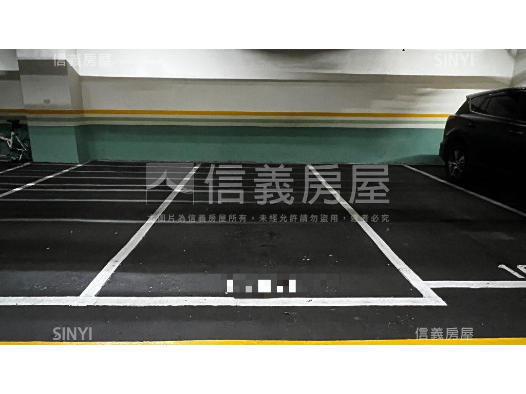 桂冠高樓精裝四房車位房屋室內格局與周邊環境