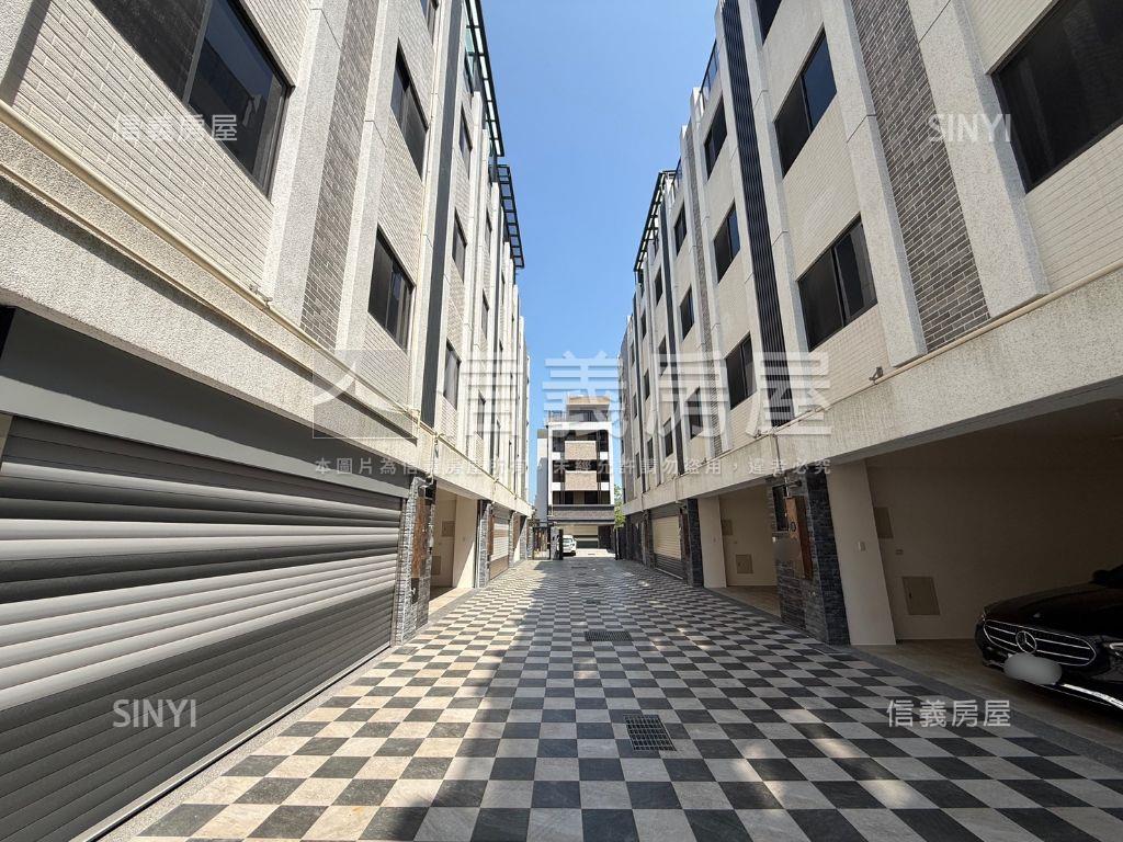 客運園區全新雙車位透天房屋室內格局與周邊環境