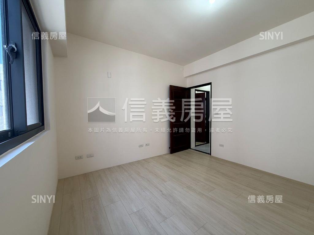 客運園區全新雙車位透天房屋室內格局與周邊環境