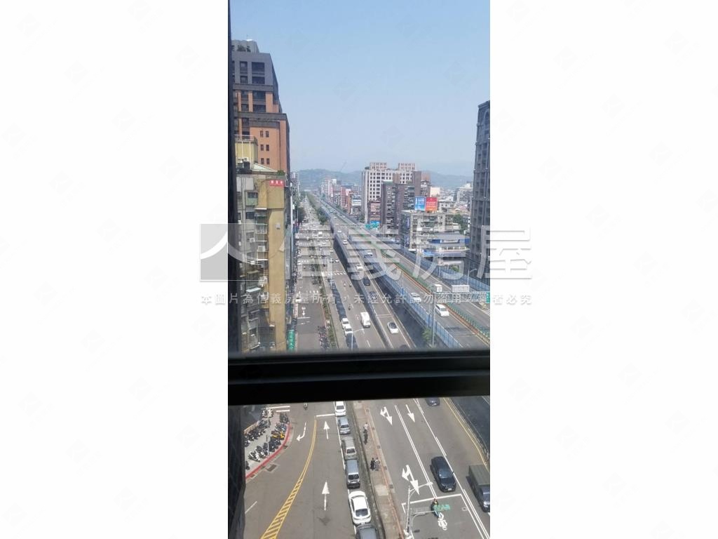 翡翠高樓邊間美兩房房屋室內格局與周邊環境