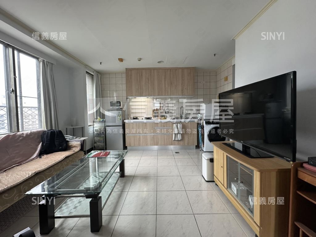 翡翠高樓邊間美兩房房屋室內格局與周邊環境