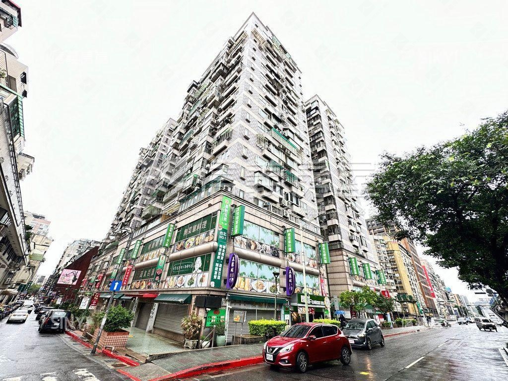 翡翠高樓邊間美兩房房屋室內格局與周邊環境