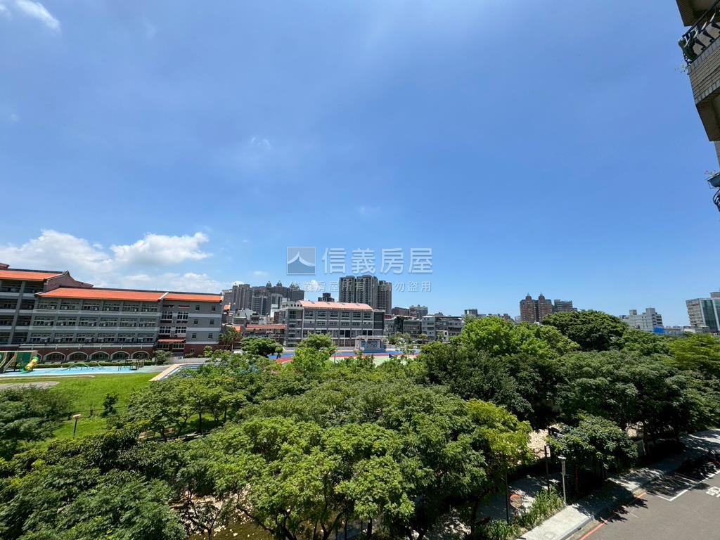竹城京都河景四房車位房屋室內格局與周邊環境