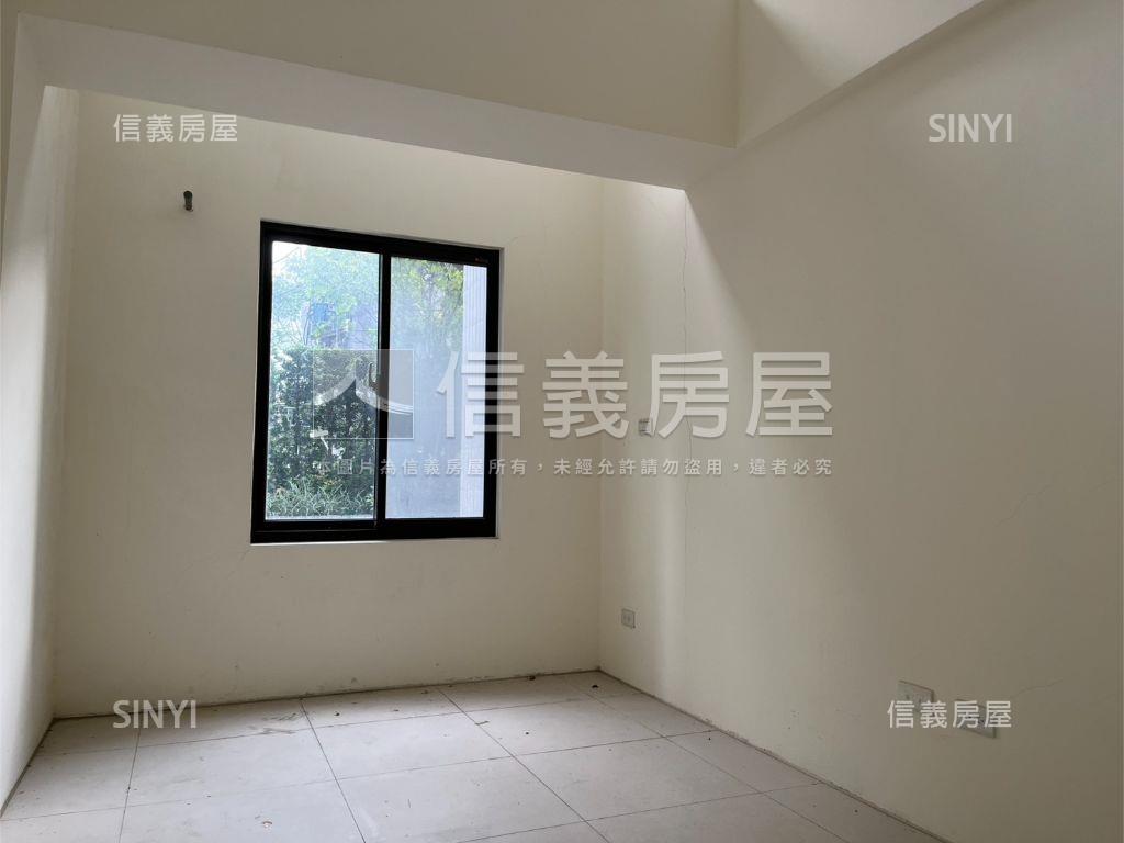 國家君臨挑高一樓稀有釋出房屋室內格局與周邊環境