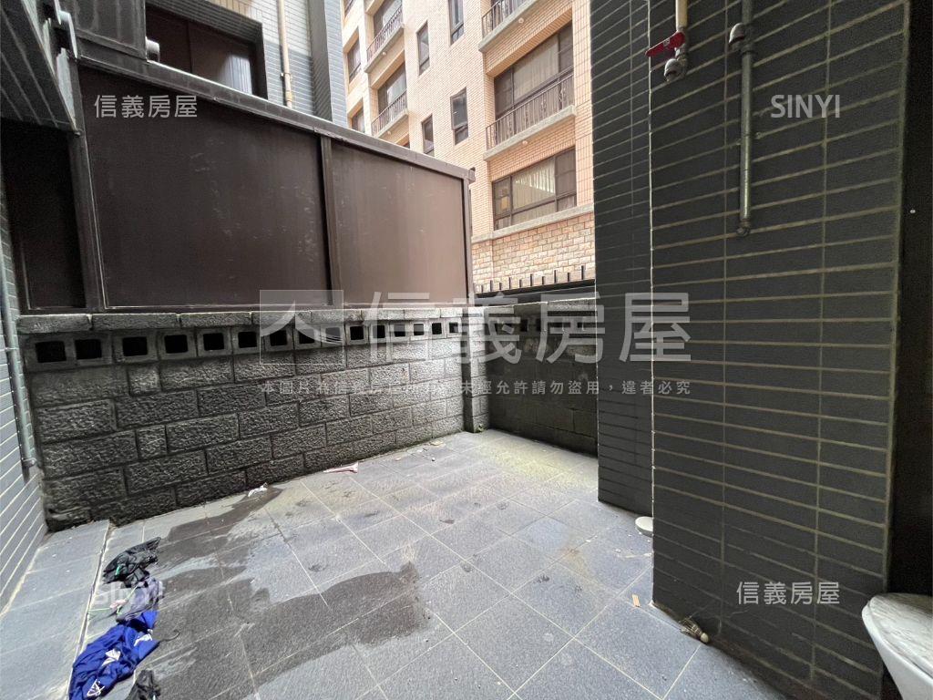 國家君臨挑高一樓稀有釋出房屋室內格局與周邊環境