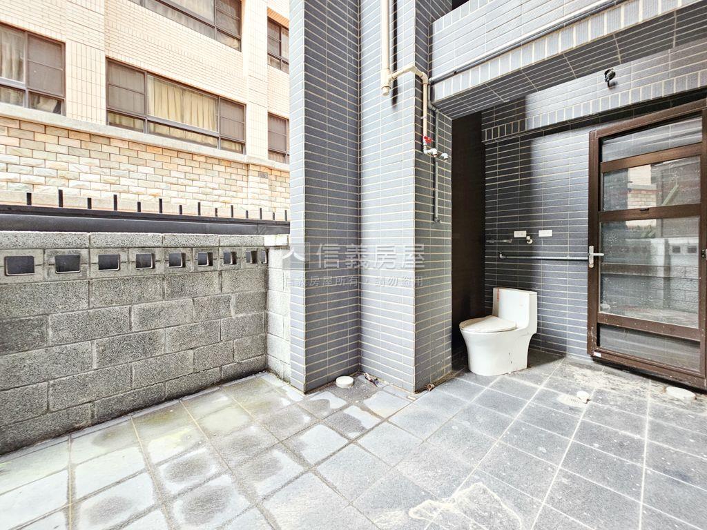 國家君臨挑高一樓稀有釋出房屋室內格局與周邊環境