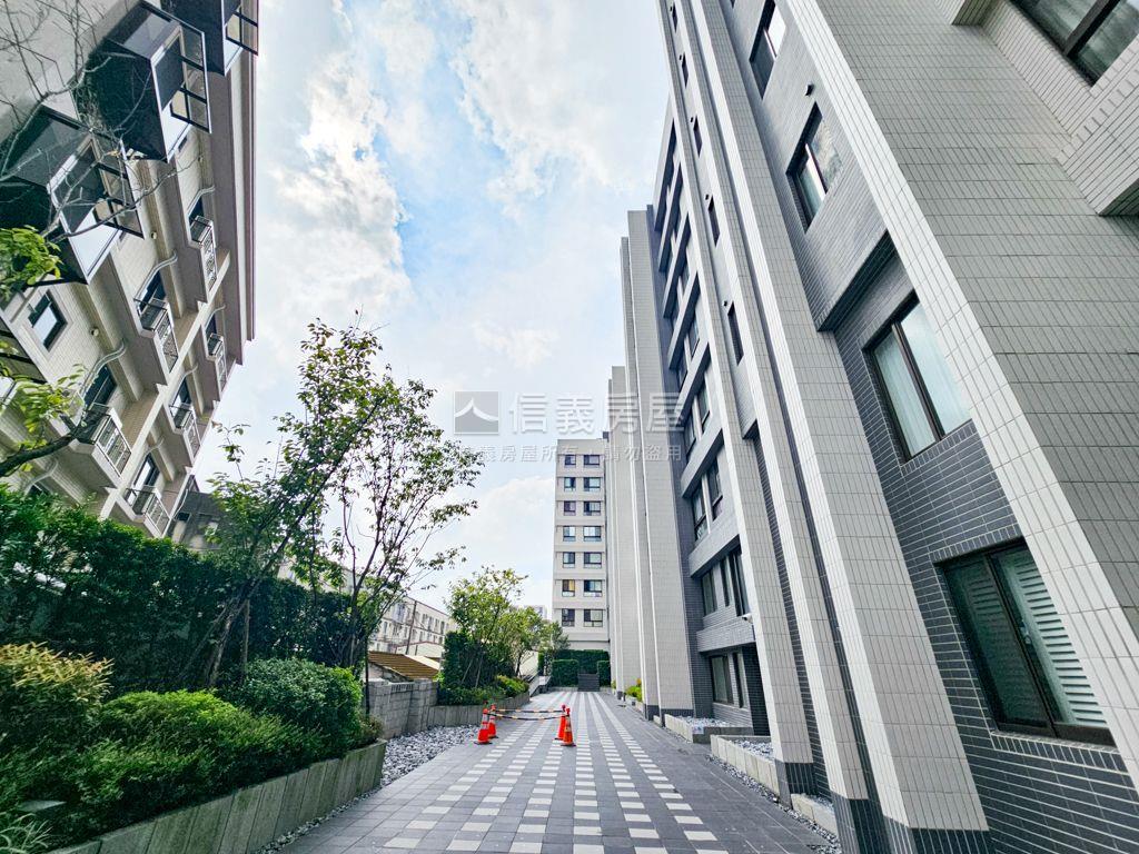 國家君臨挑高一樓稀有釋出房屋室內格局與周邊環境