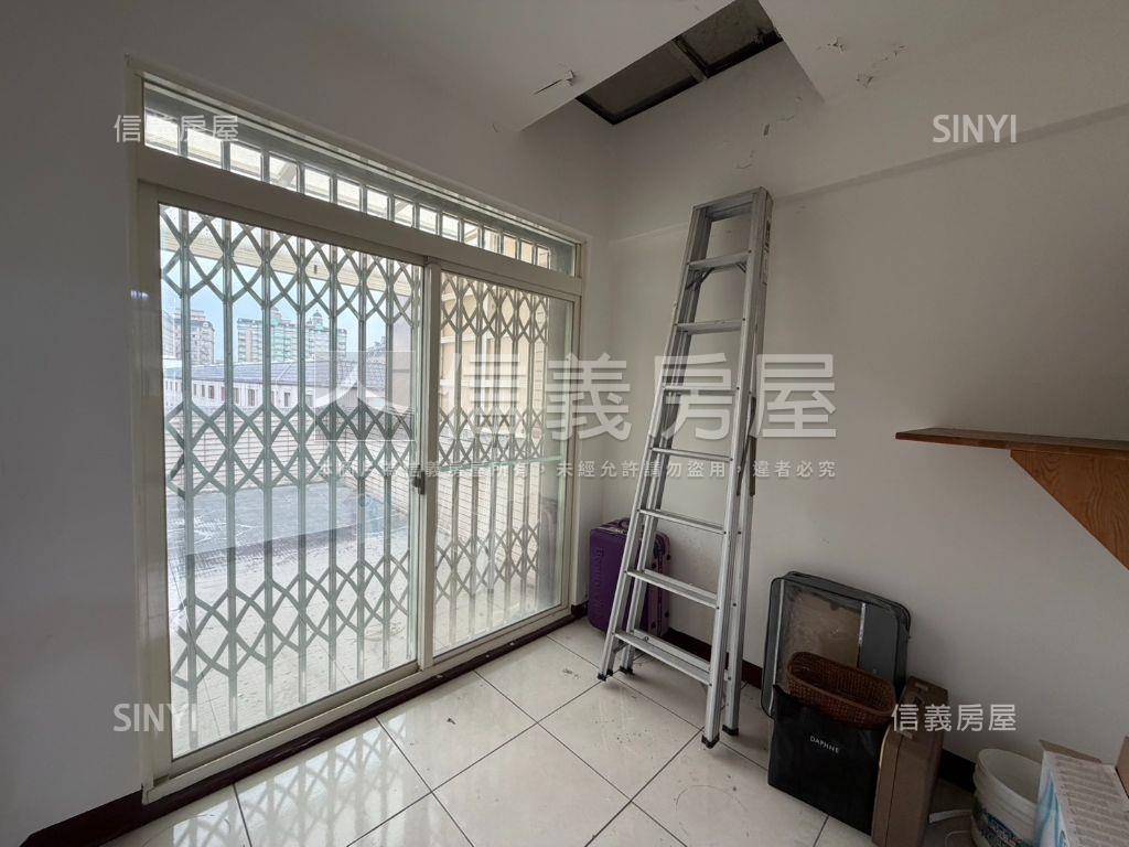 南勢運動中心旁寶藏店墅房屋室內格局與周邊環境