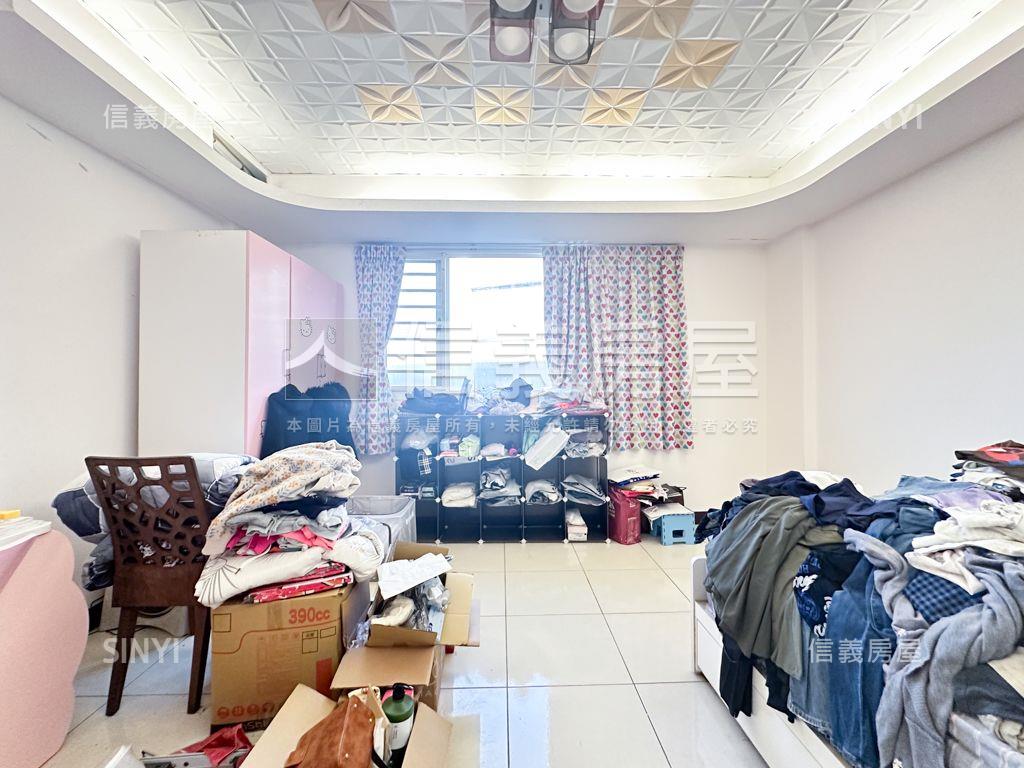 南勢運動中心旁寶藏店墅房屋室內格局與周邊環境