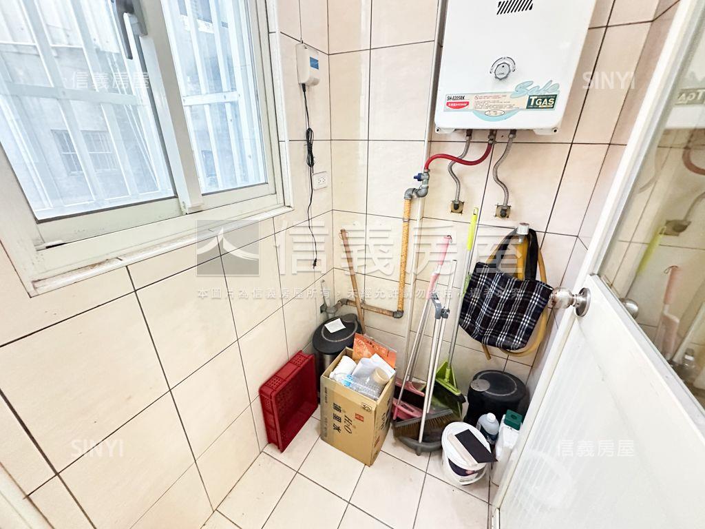 南勢運動中心旁寶藏店墅房屋室內格局與周邊環境