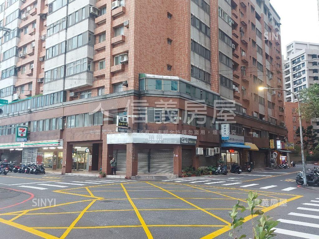 近未來體育園區三角窗店面房屋室內格局與周邊環境