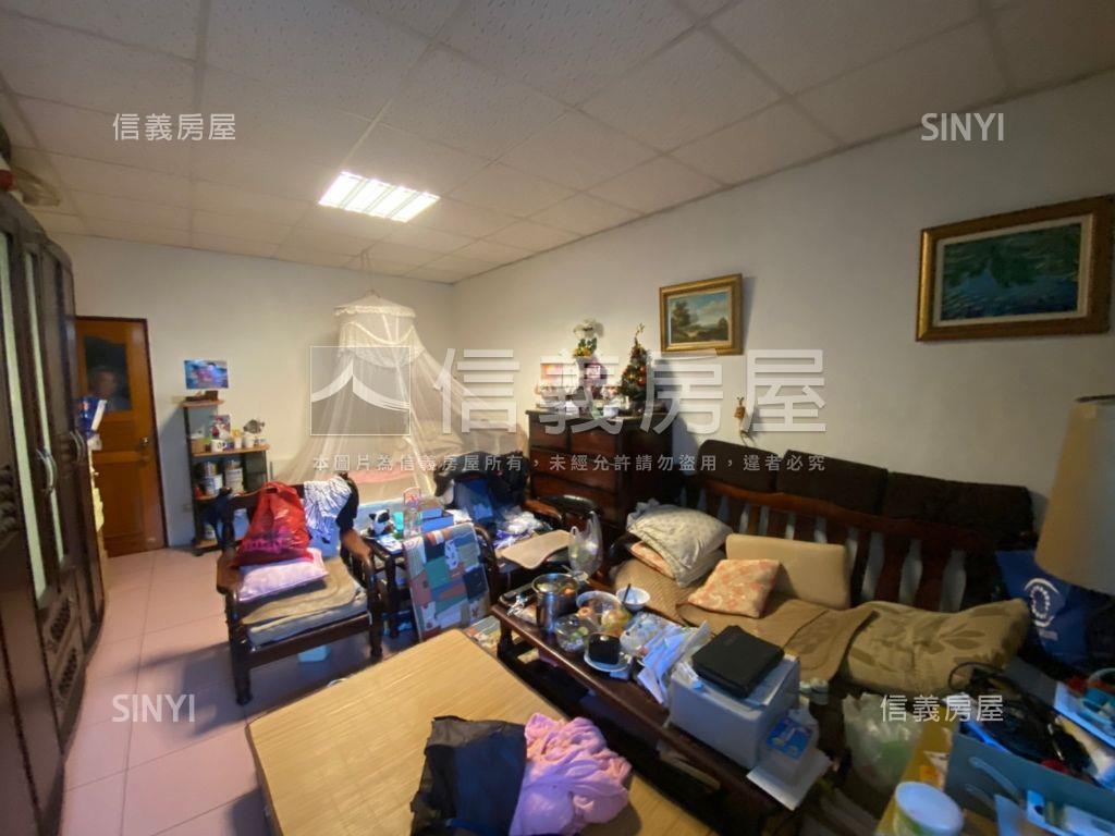 西區近忠明美透天房屋室內格局與周邊環境