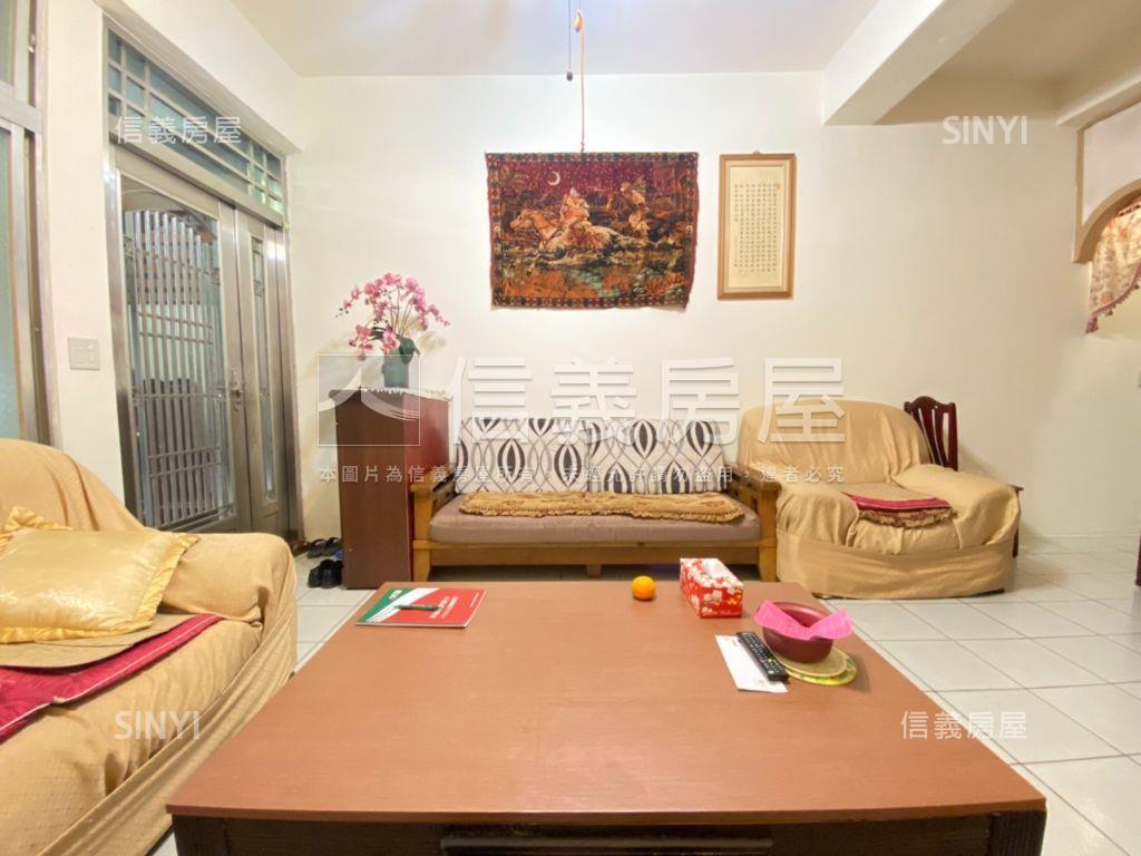 西區近忠明美透天房屋室內格局與周邊環境