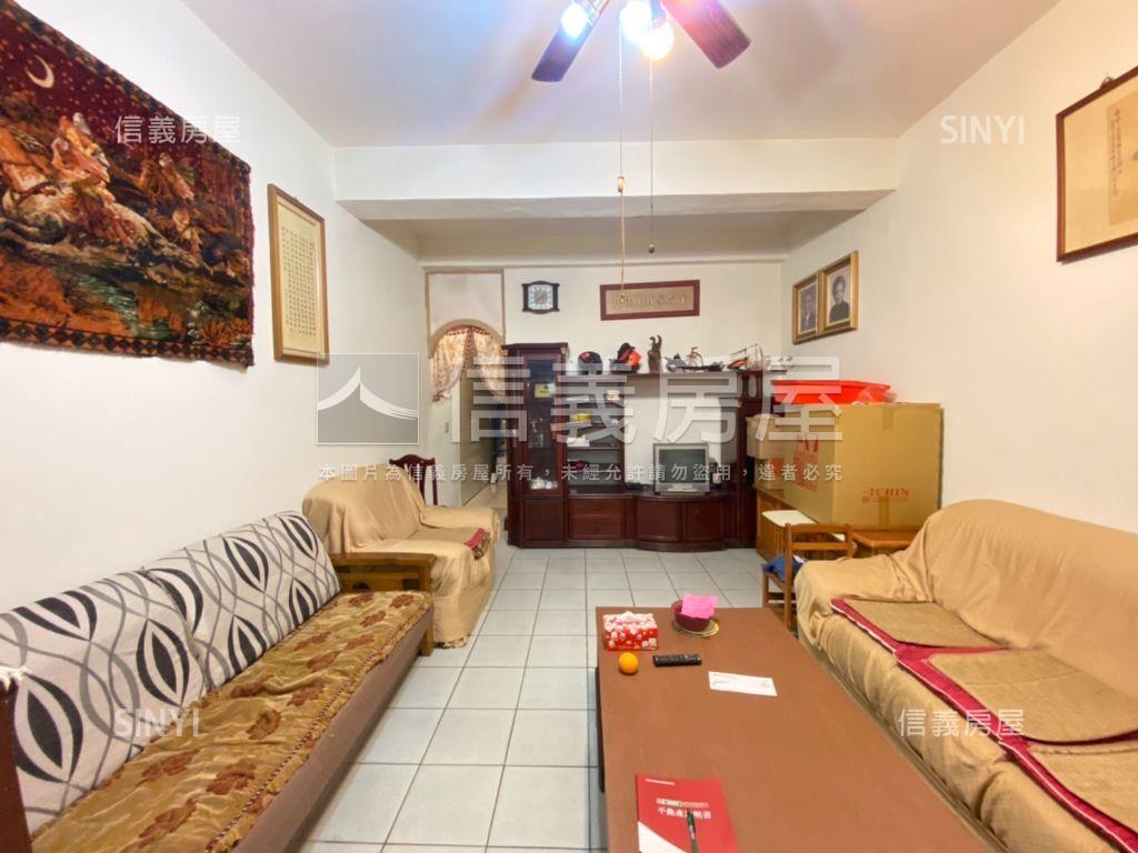 西區近忠明美透天房屋室內格局與周邊環境