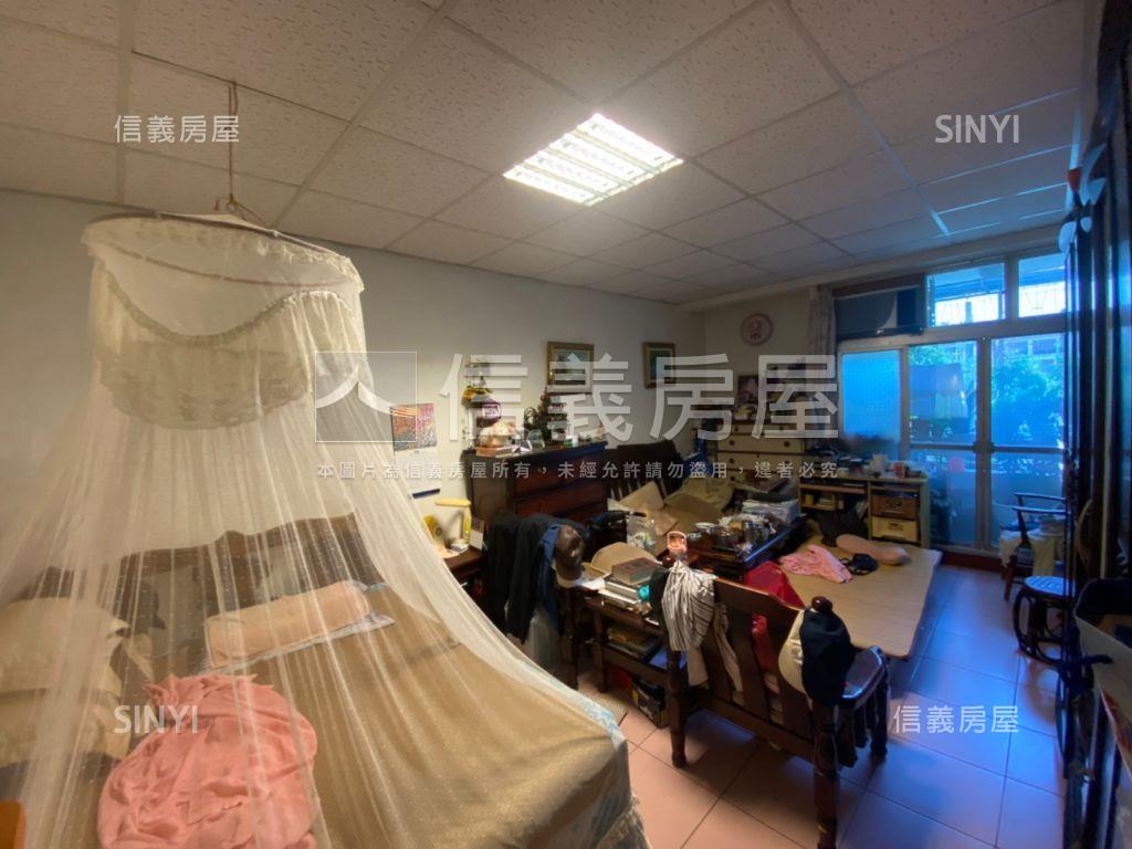 西區近忠明美透天房屋室內格局與周邊環境