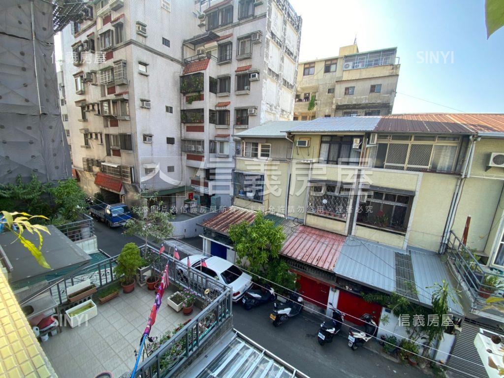 西區近忠明美透天房屋室內格局與周邊環境