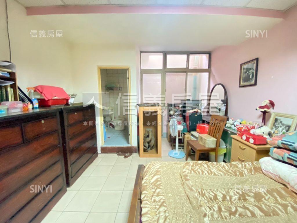 西區近忠明美透天房屋室內格局與周邊環境