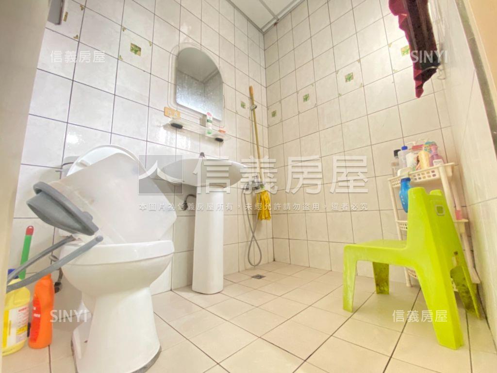 西區近忠明美透天房屋室內格局與周邊環境